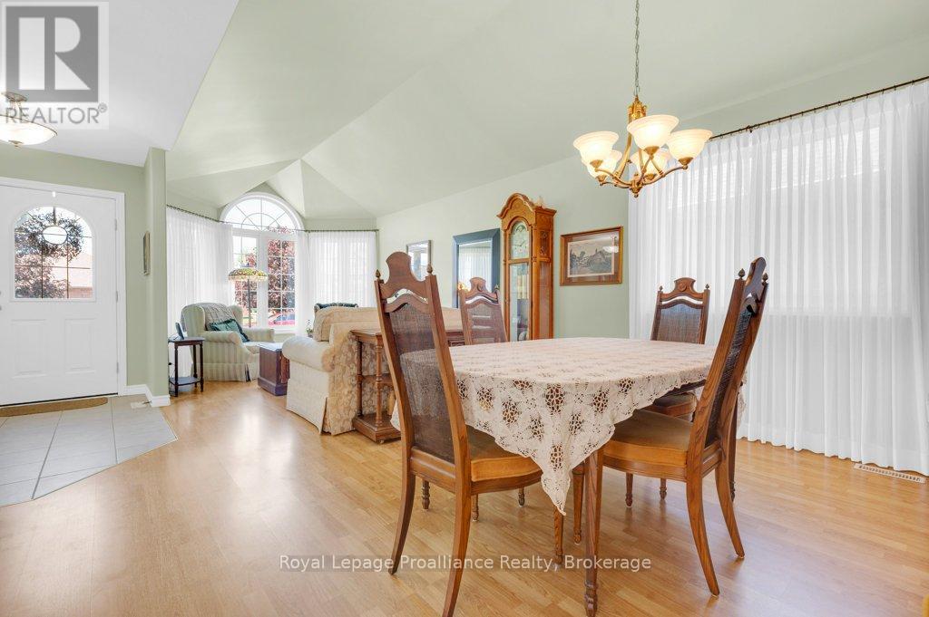 82 GAVEY STREET - 12