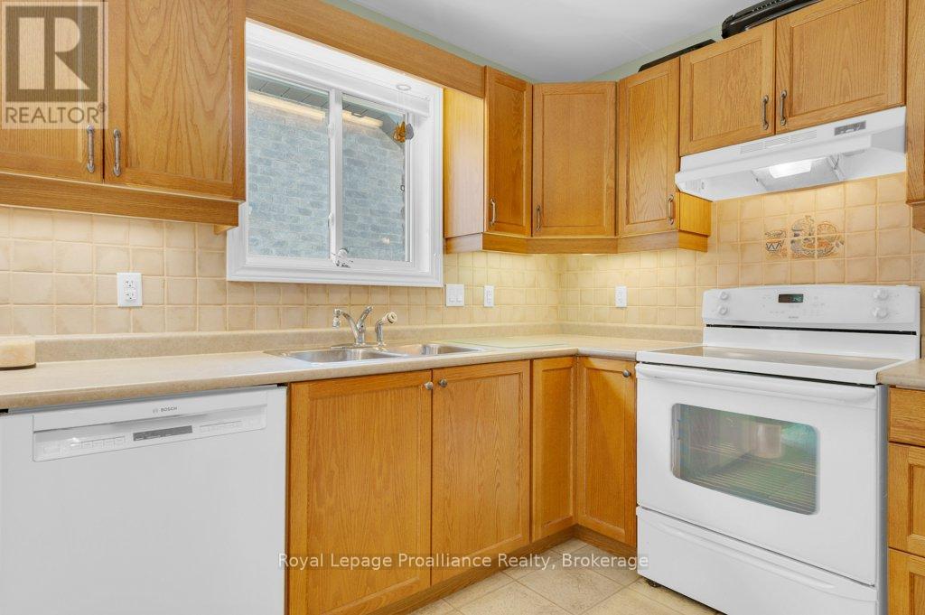 82 GAVEY STREET - 15