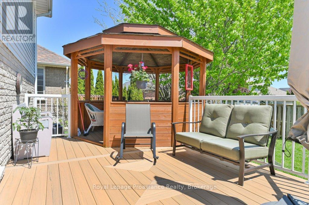 82 GAVEY STREET - 30