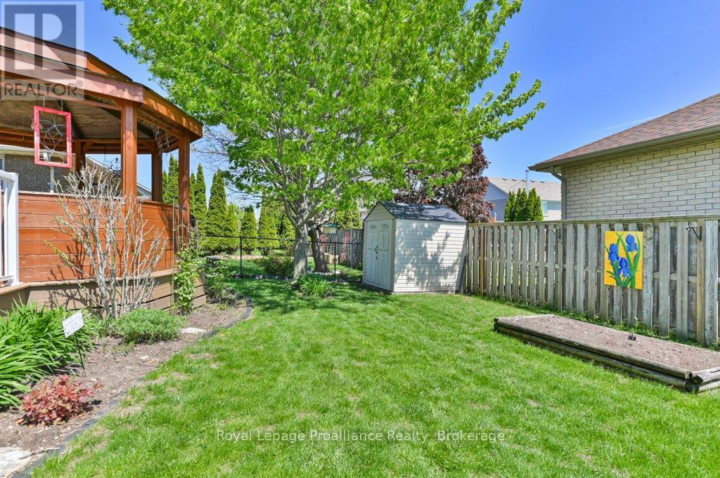 82 GAVEY STREET - 33