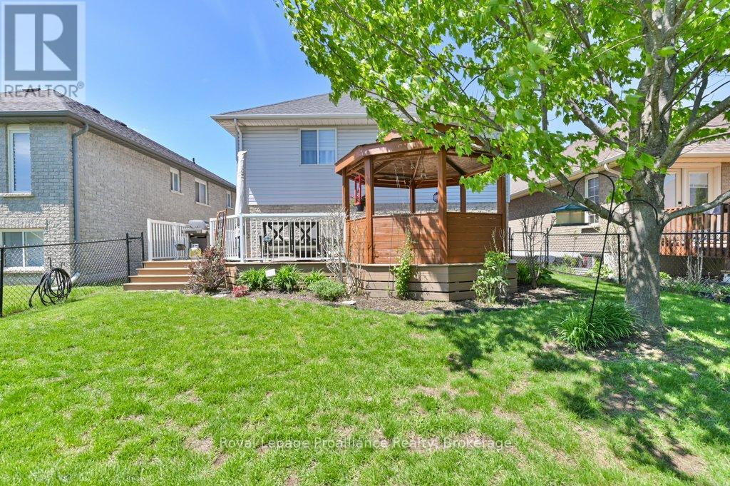 82 GAVEY STREET - 35