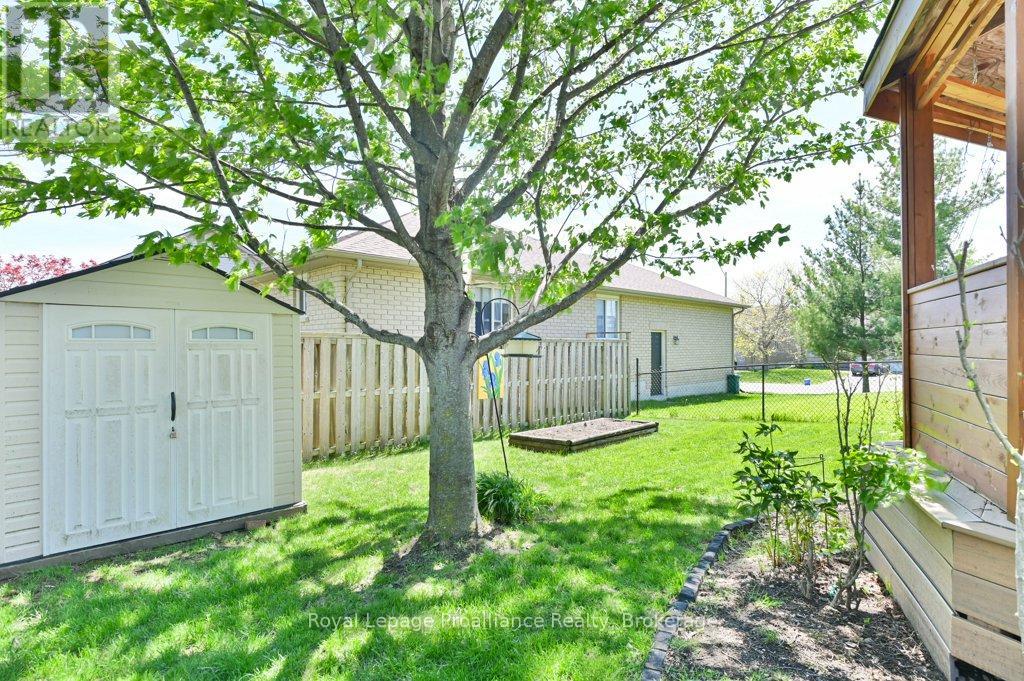 82 GAVEY STREET - 36