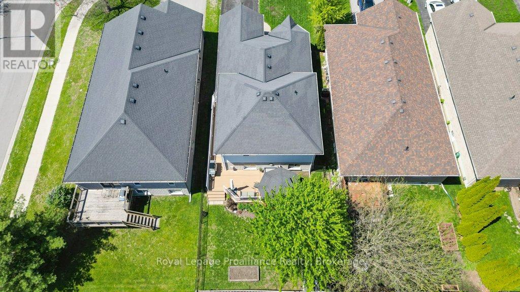 82 GAVEY STREET - 44