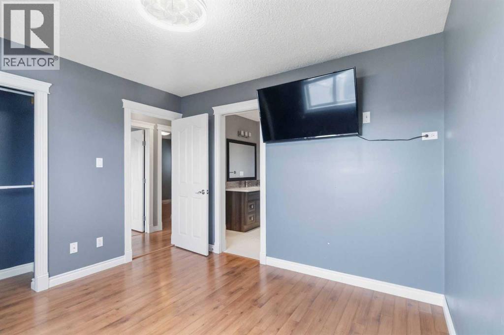 233 GLADSTONE Bay - 20