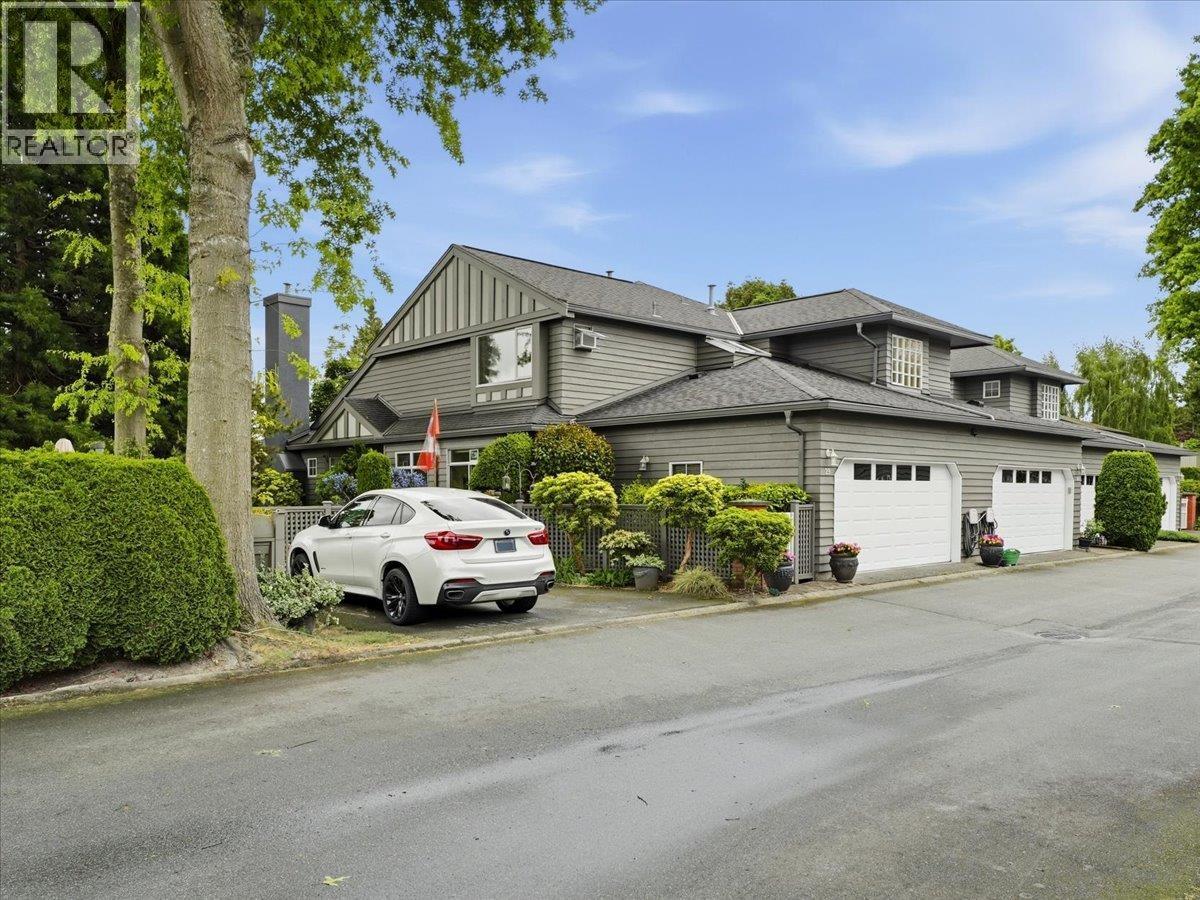29 6100 WOODWARDS Road - photo 2
