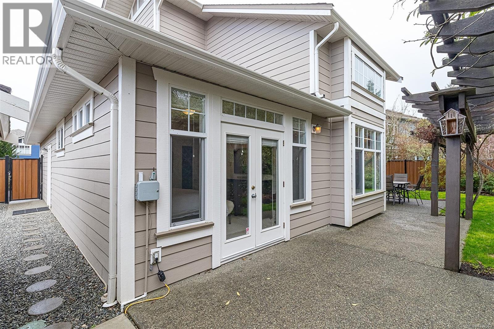 2433 Driftwood Dr - 42