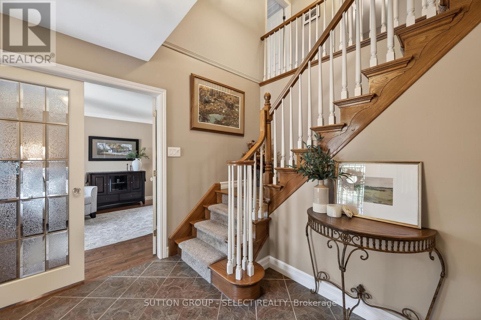 31 ROBINSON COURT - 18