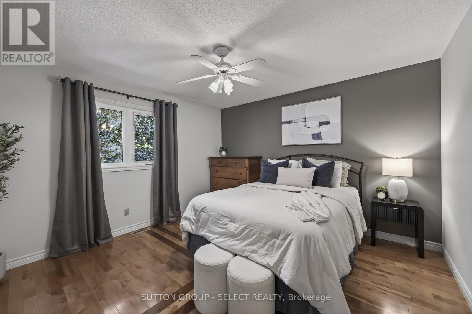 31 ROBINSON COURT - 40