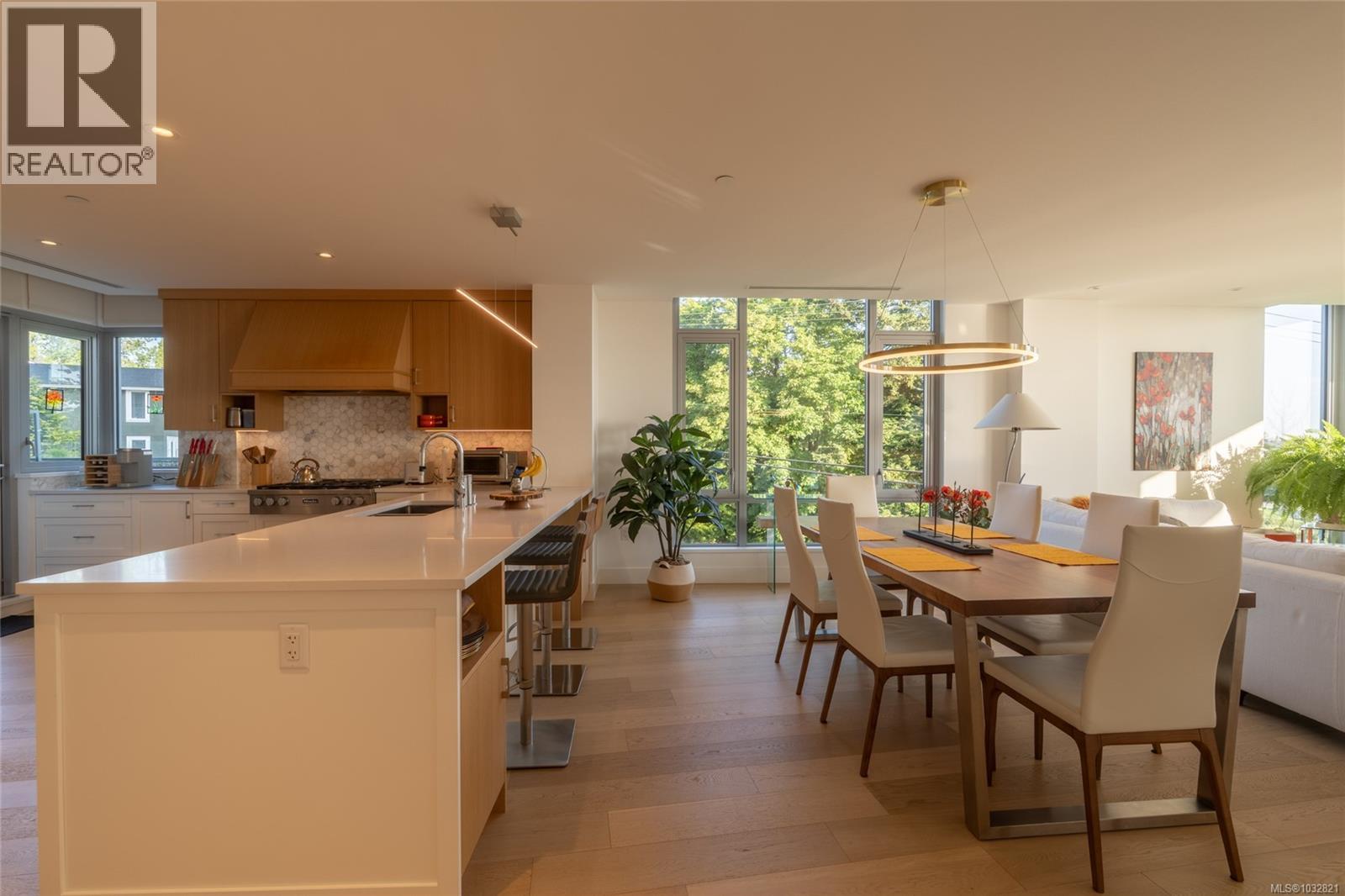 #301 5388 Hill Rise Terr - 14
