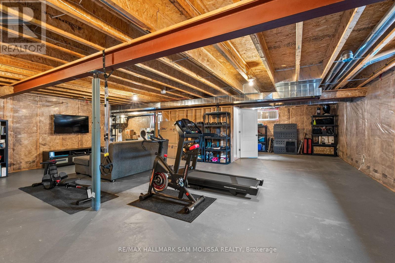 631 ROBERT HILL STREET - 29