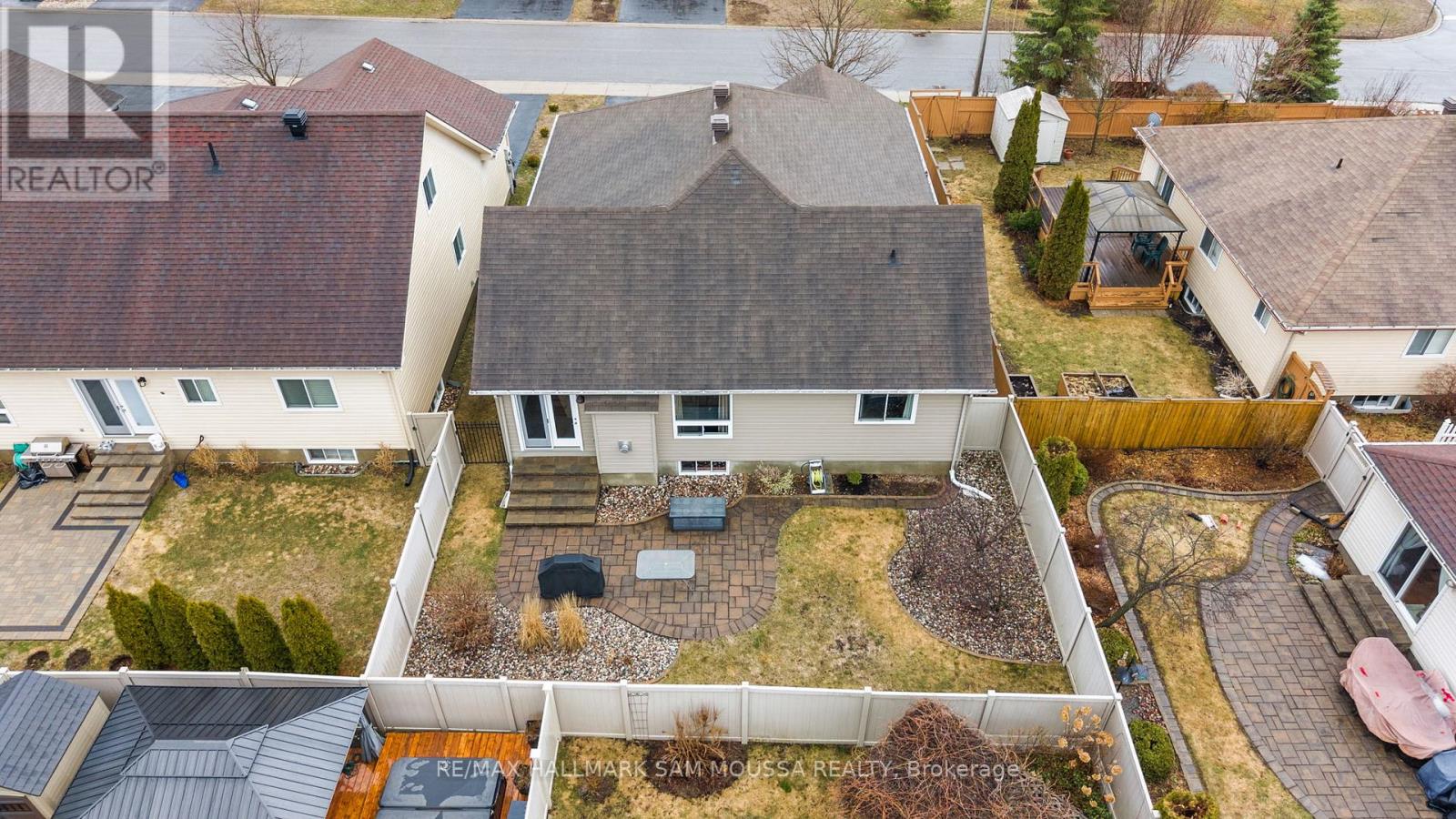 631 ROBERT HILL STREET - 43