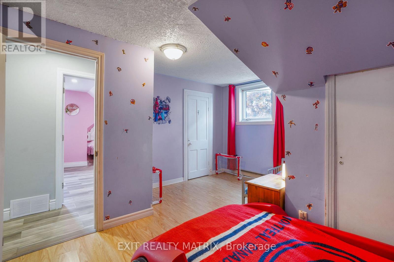 453 GARNEAU ROAD - 19