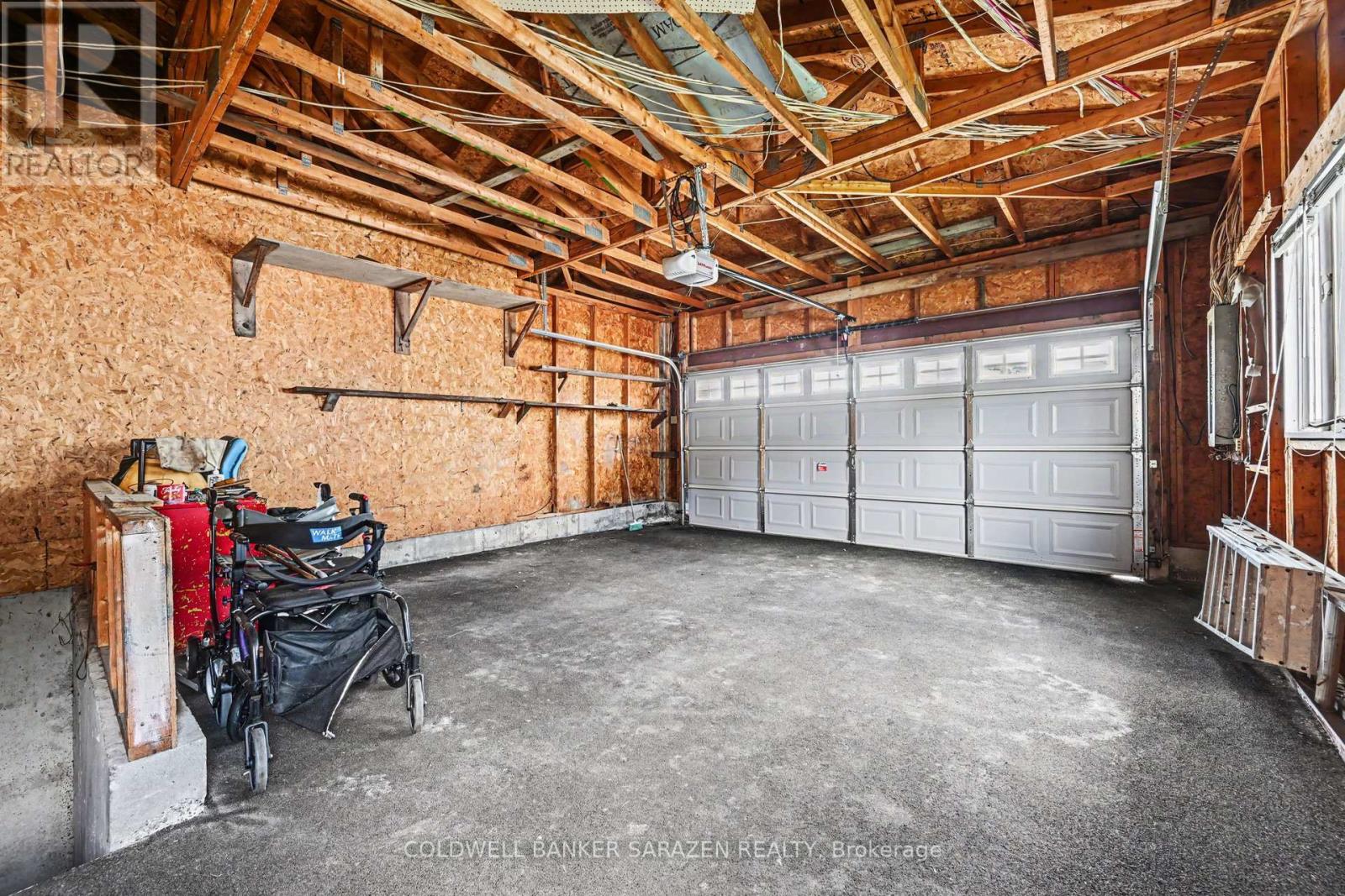 258 ALLAN DRIVE - 31
