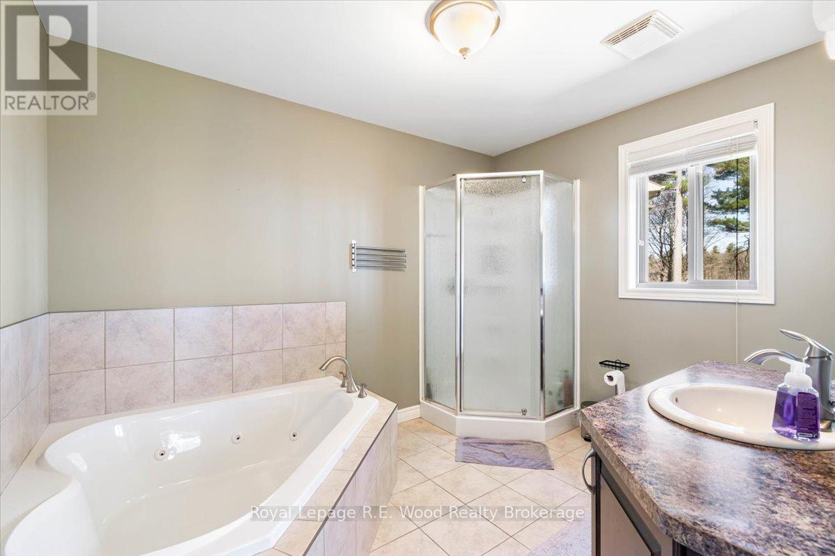 56 WINTERGREEN CRESCENT - 13