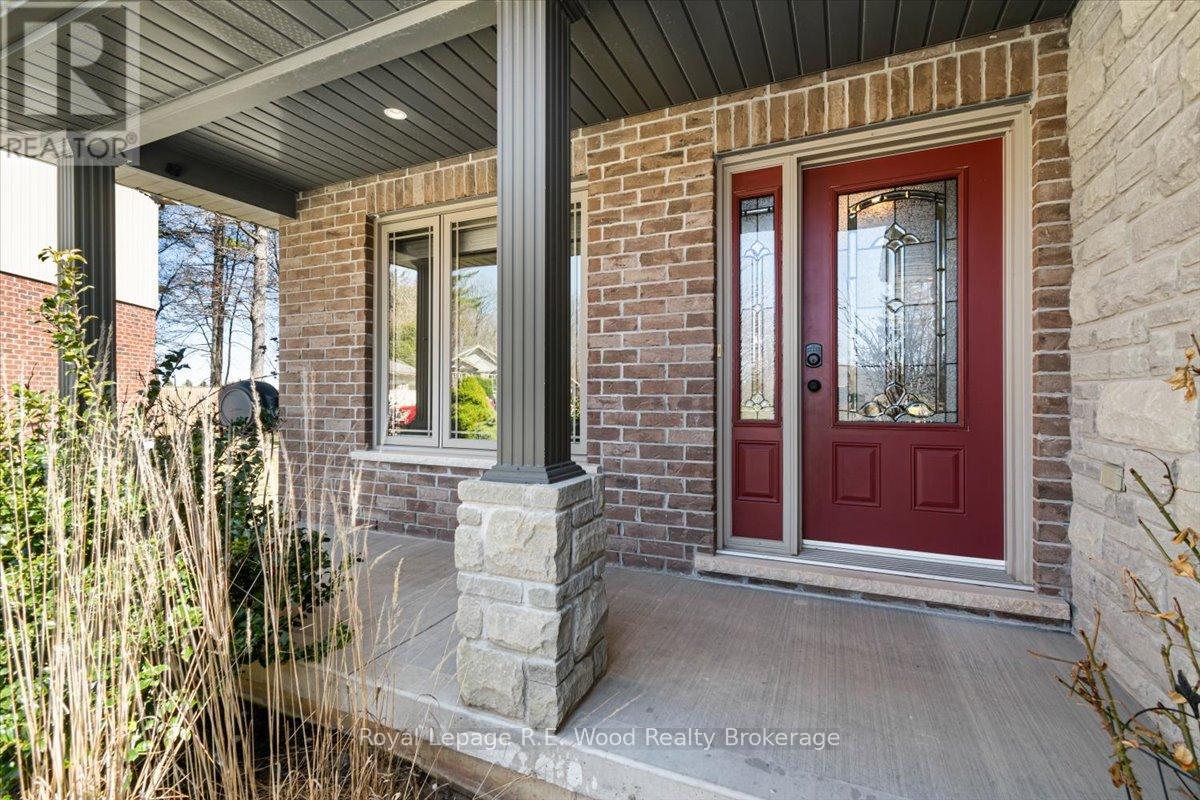 56 WINTERGREEN CRESCENT - 3