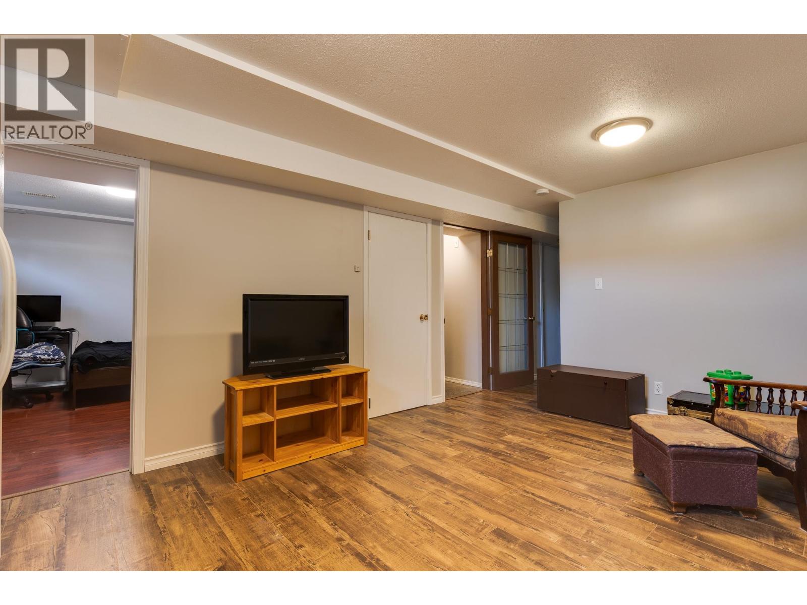 6177 CALEDONIA CRESCENT - 20