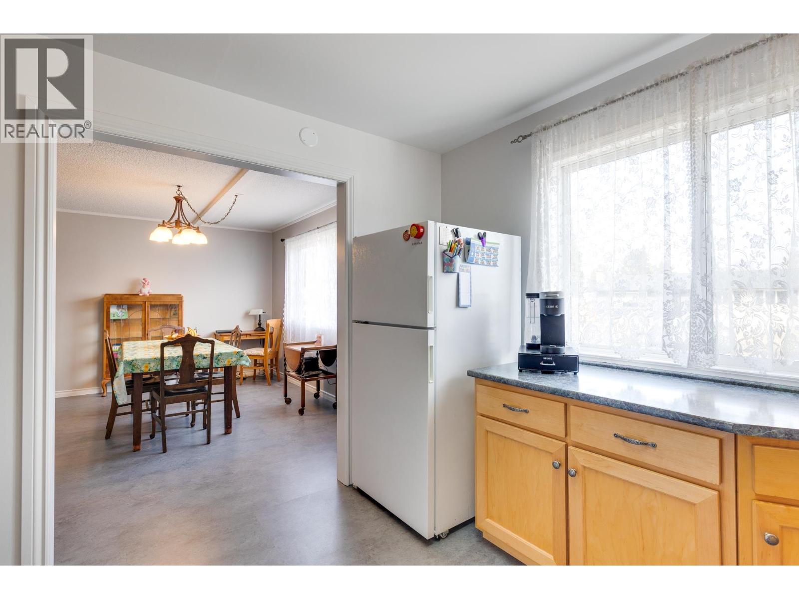 6177 CALEDONIA CRESCENT - 5