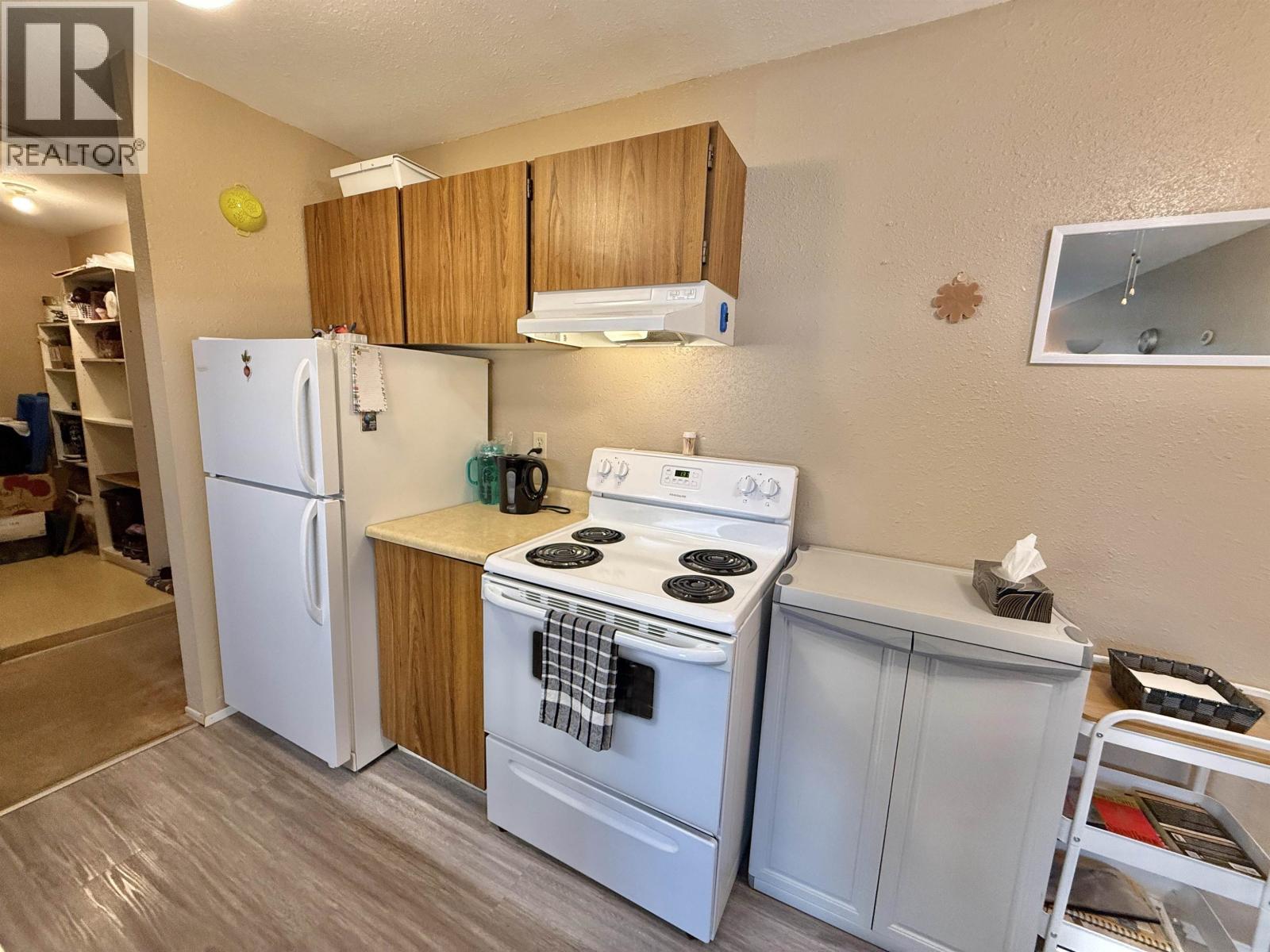 #203 398 RODDIS DRIVE - 10