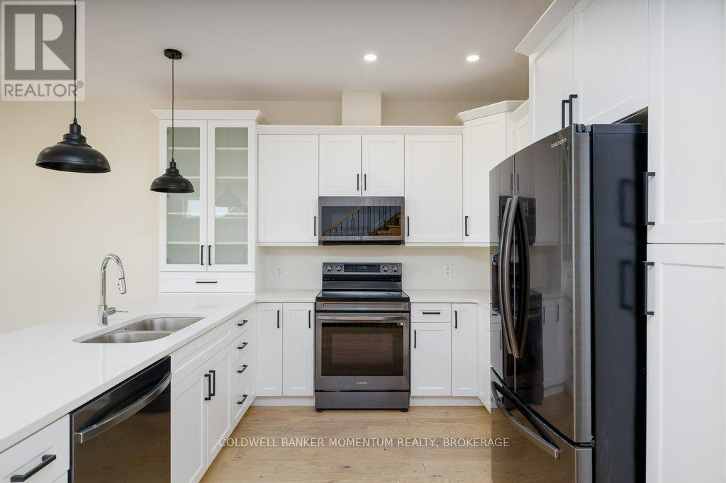 59 OMER AVENUE - 13