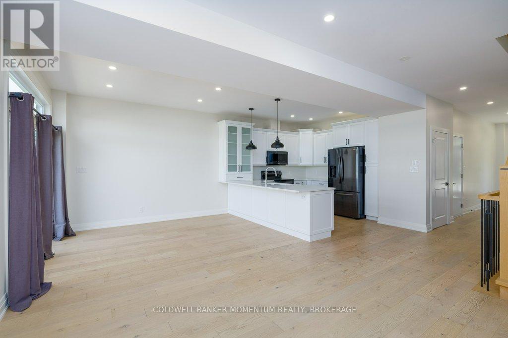 59 OMER AVENUE - 15