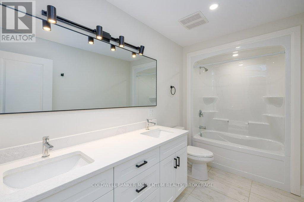 59 OMER AVENUE - 23