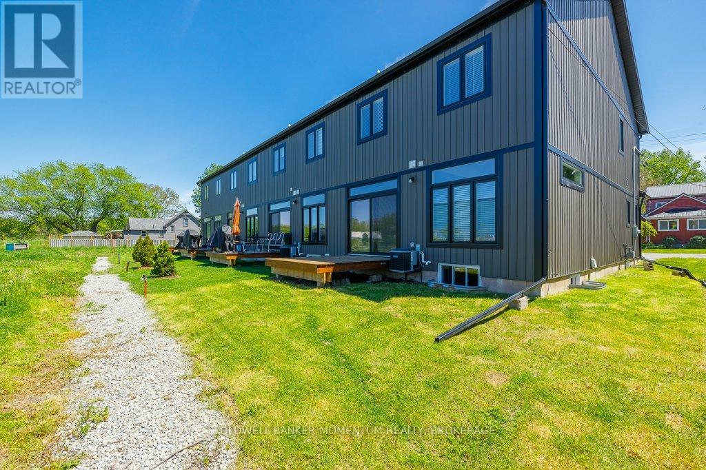 59 OMER AVENUE - 32