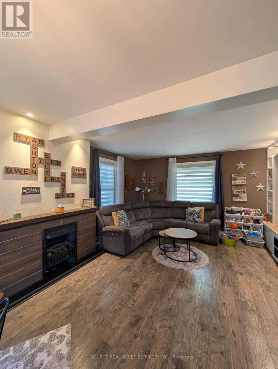 763 BOYLE DRIVE - 17