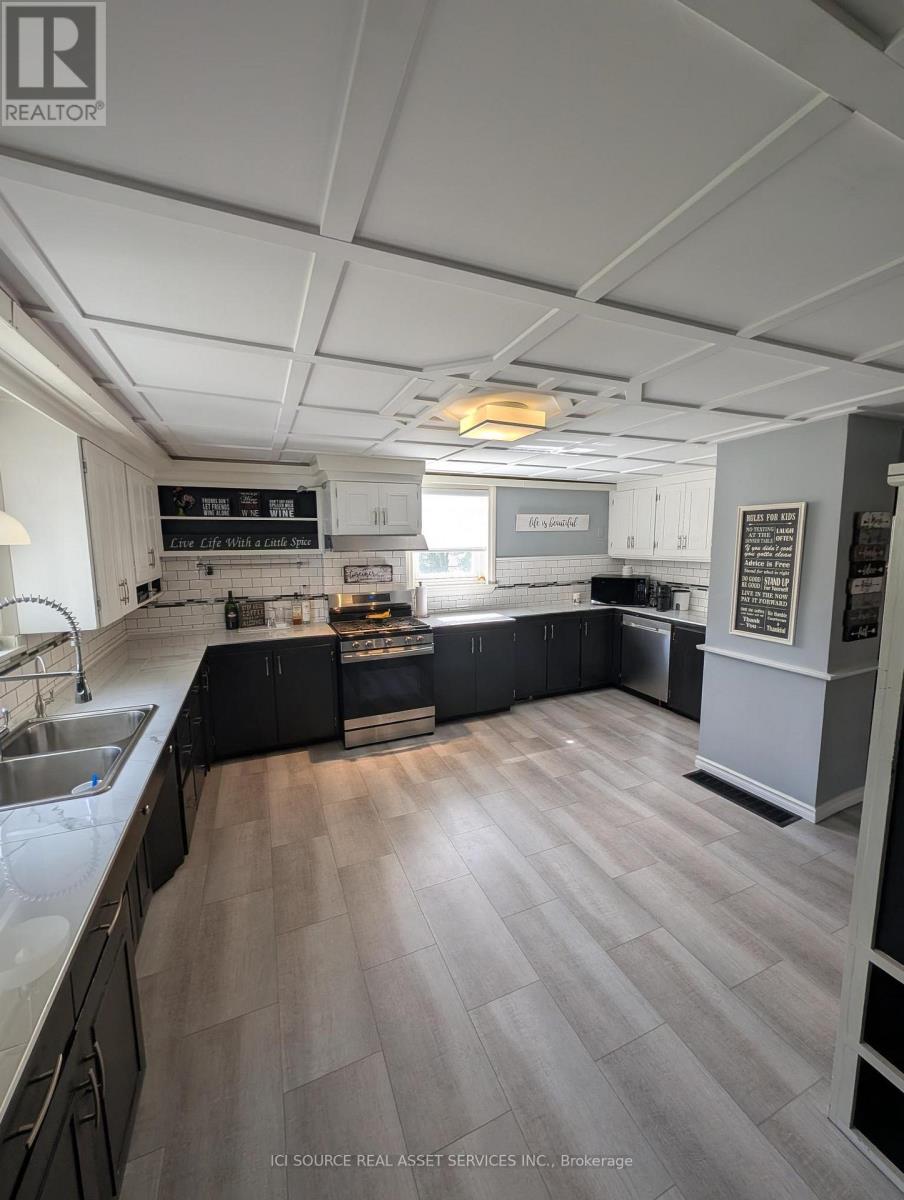 763 BOYLE DRIVE - 21
