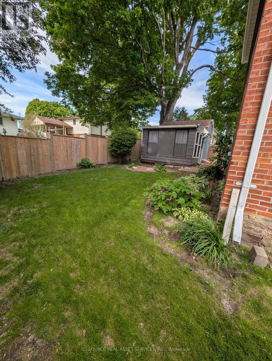 763 BOYLE DRIVE - 32