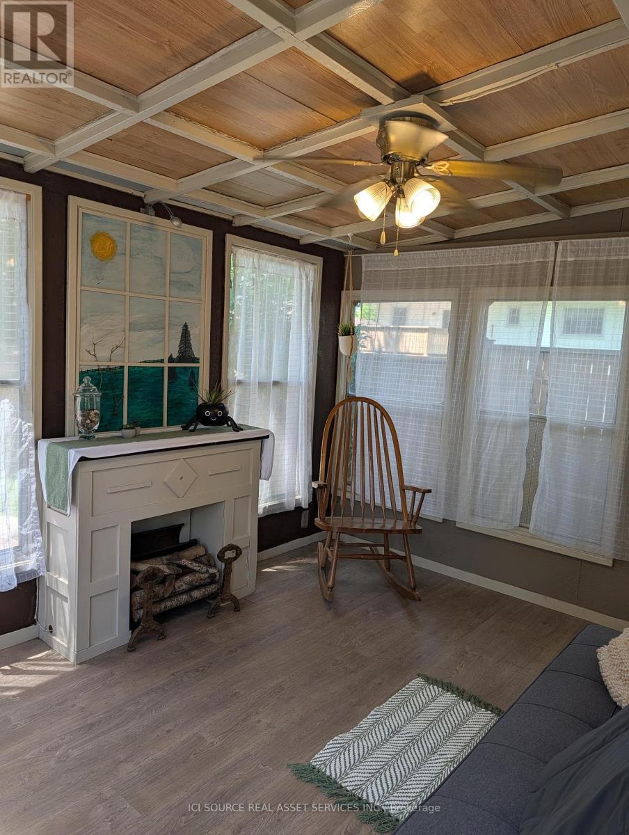 763 BOYLE DRIVE - 34