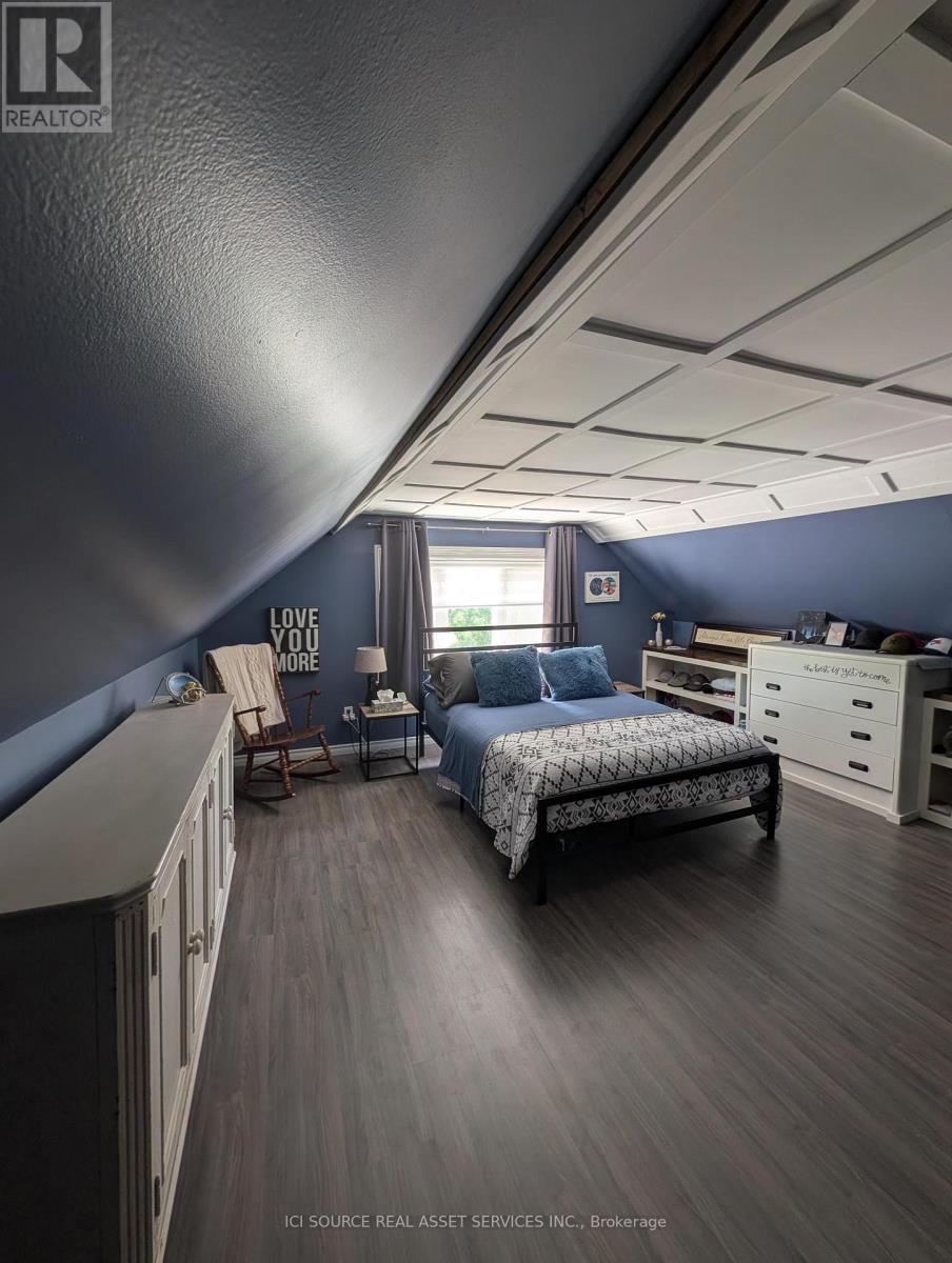 763 BOYLE DRIVE - 7