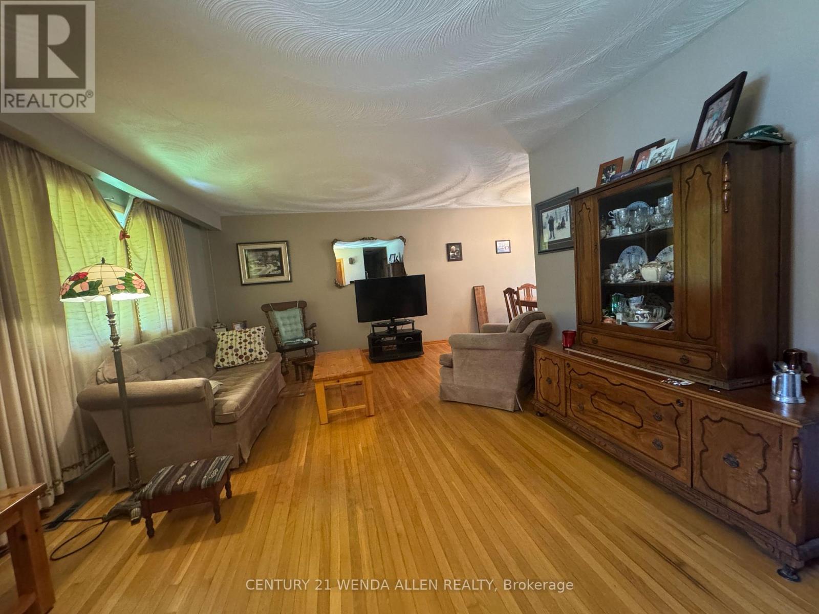 63 GILBERT STREET - 9