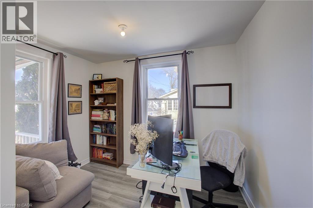 101 JOHN Street E - 5
