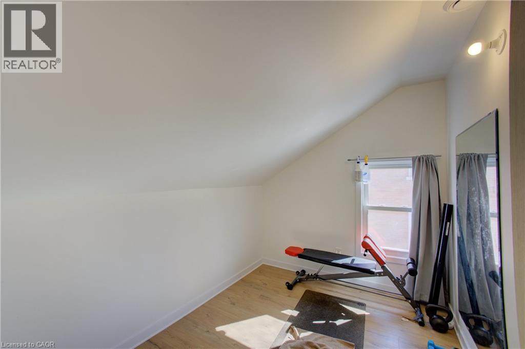101 JOHN Street E - 25