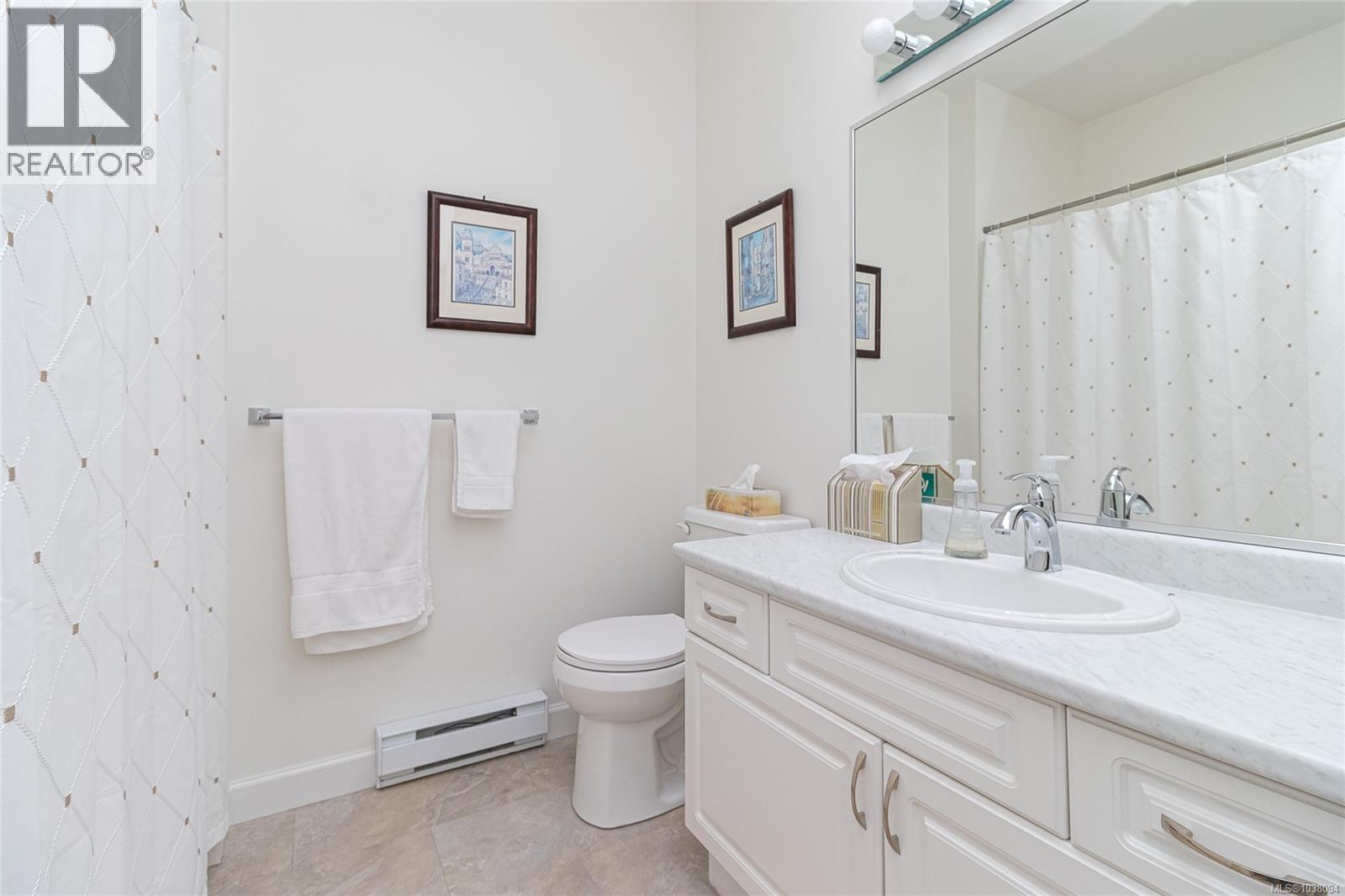 #17 7980 East Saanich Rd - 23