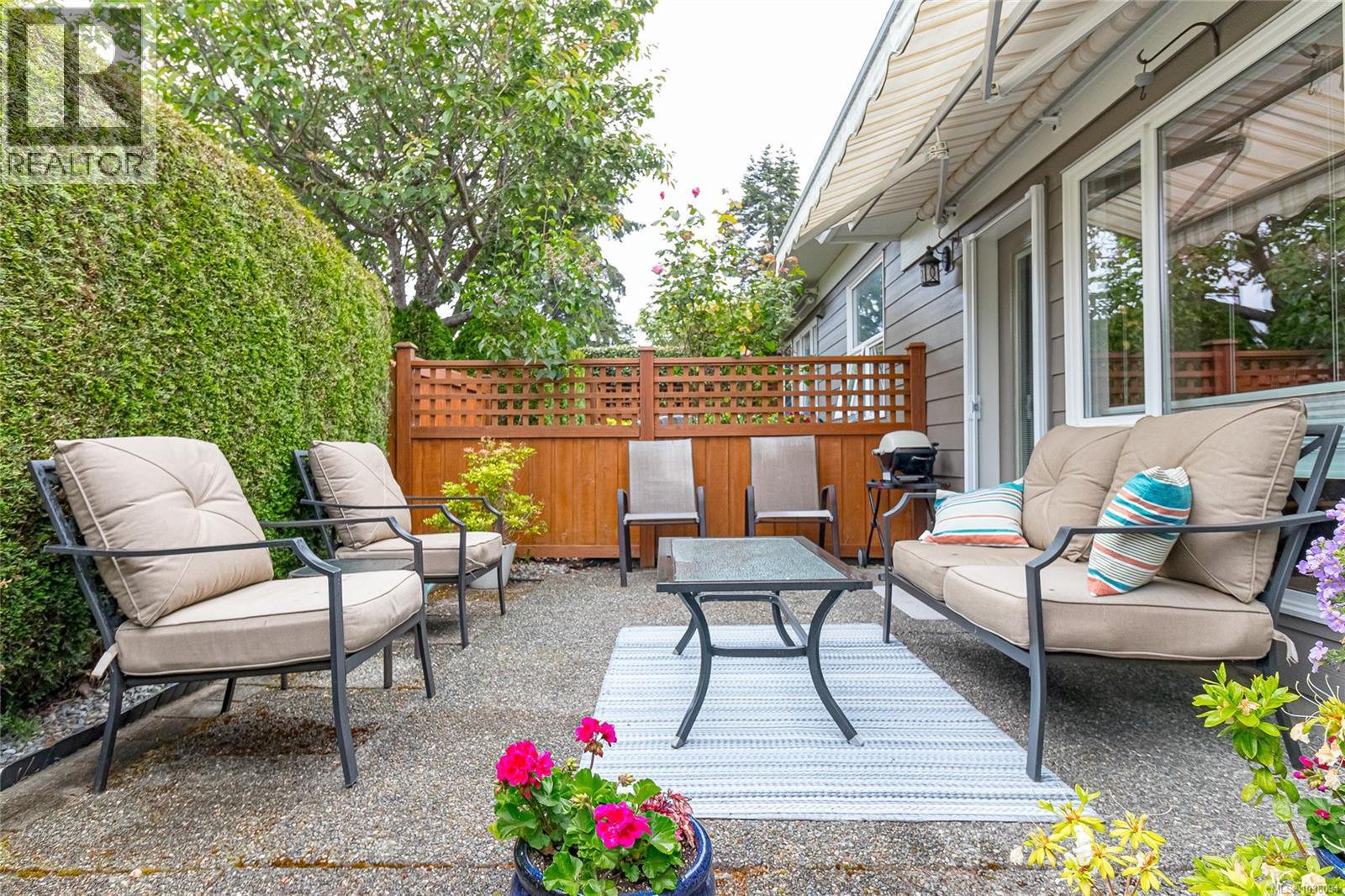 #17 7980 East Saanich Rd - 26