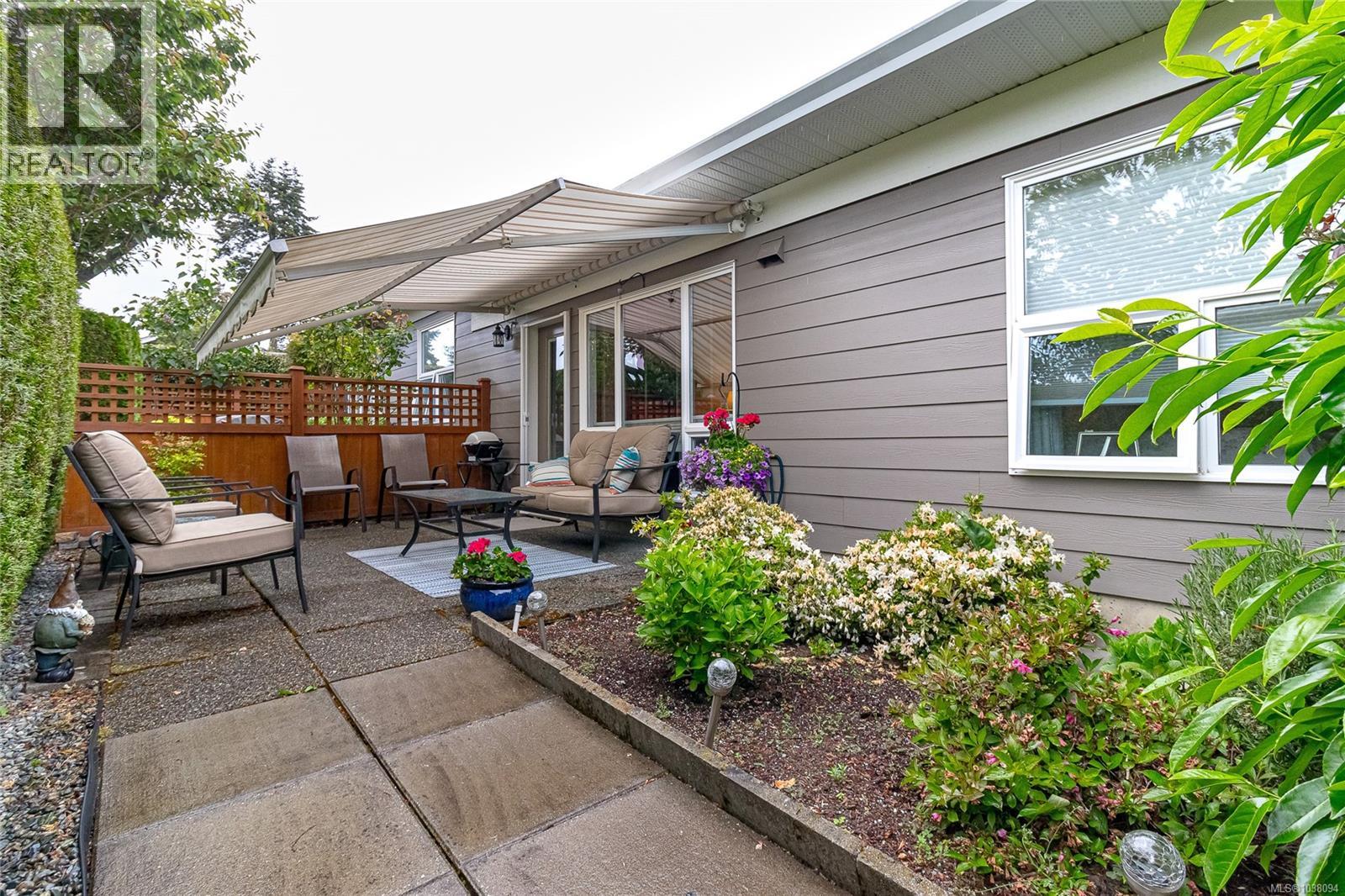 #17 7980 East Saanich Rd - 27