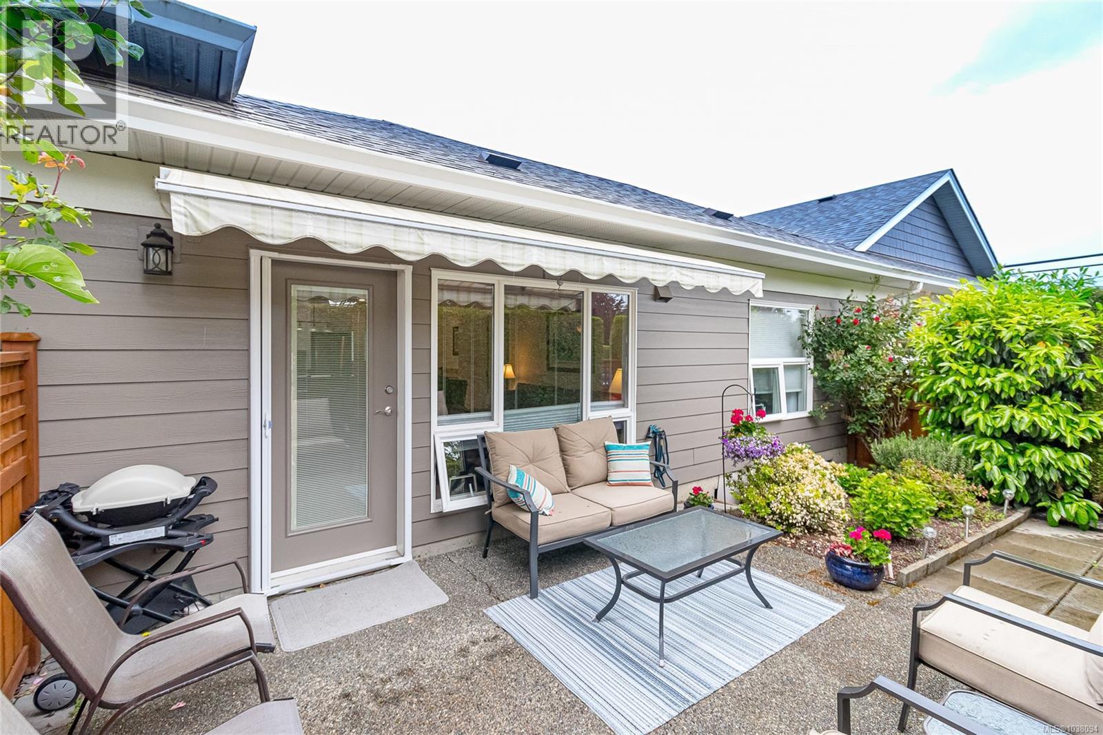 #17 7980 East Saanich Rd - 28