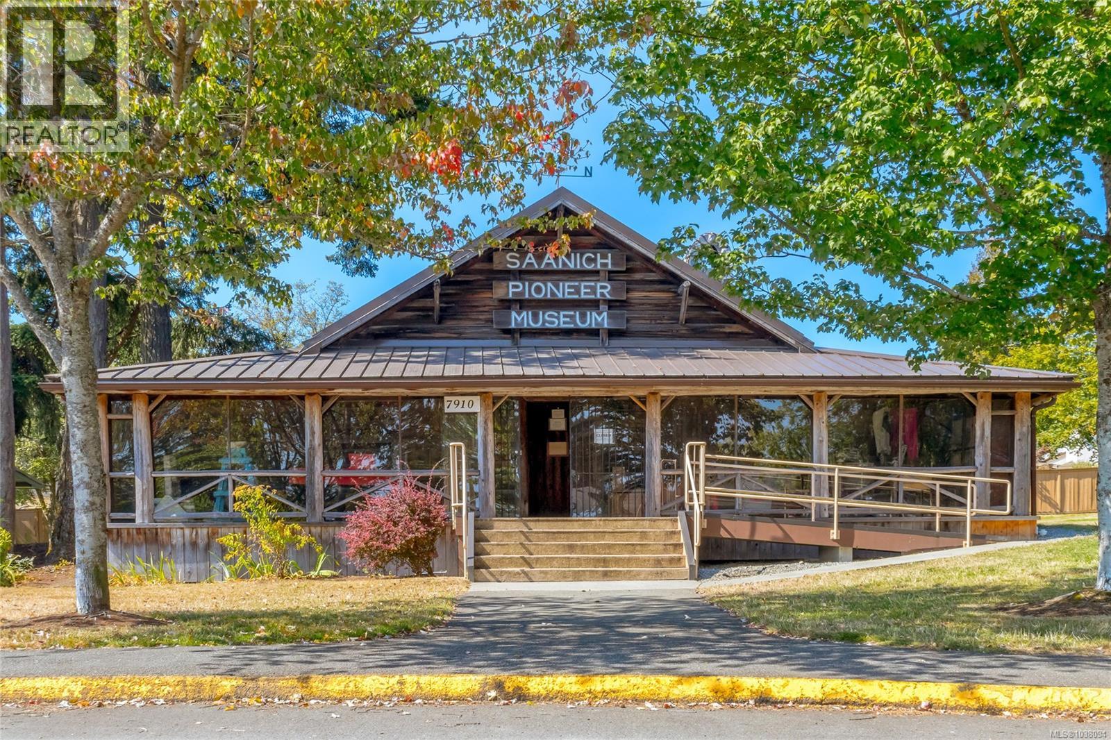 #17 7980 East Saanich Rd - 32