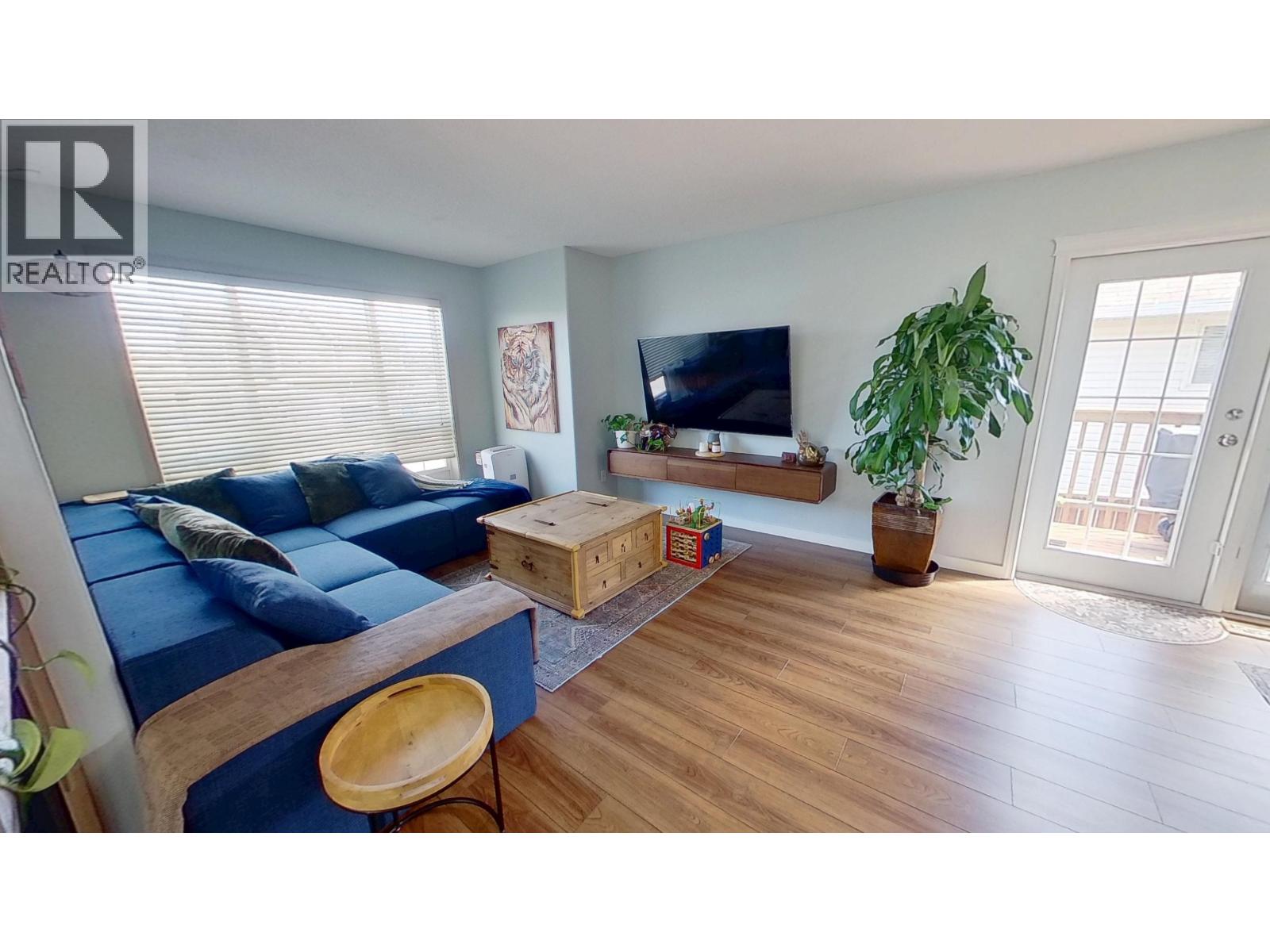 8311 86 AVENUE - 6