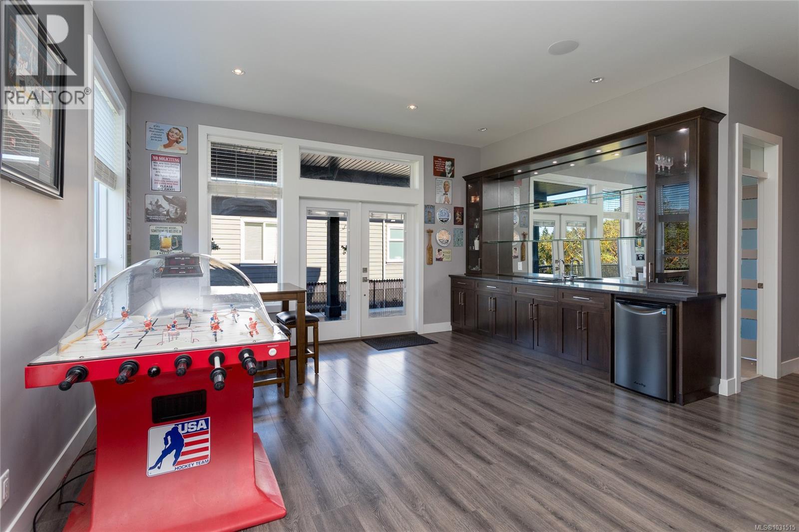 3408 Robson Pl - 33