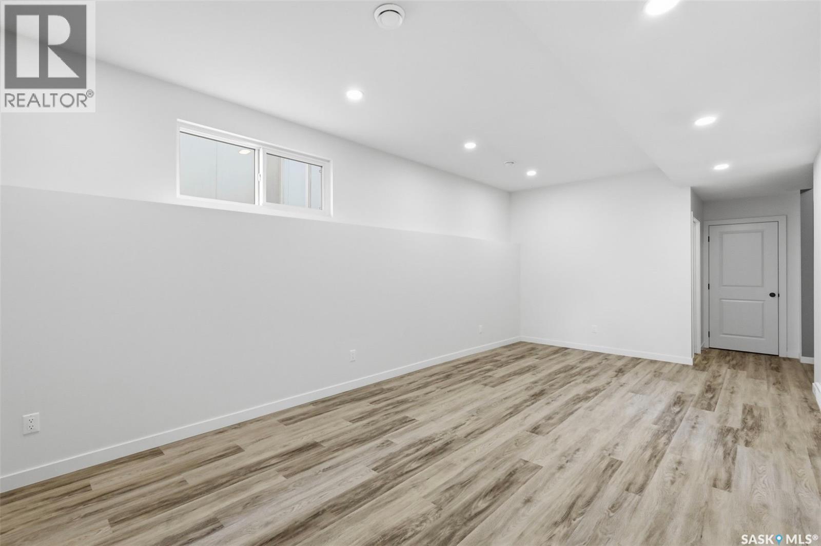 211 Baltzan BOULEVARD - 28