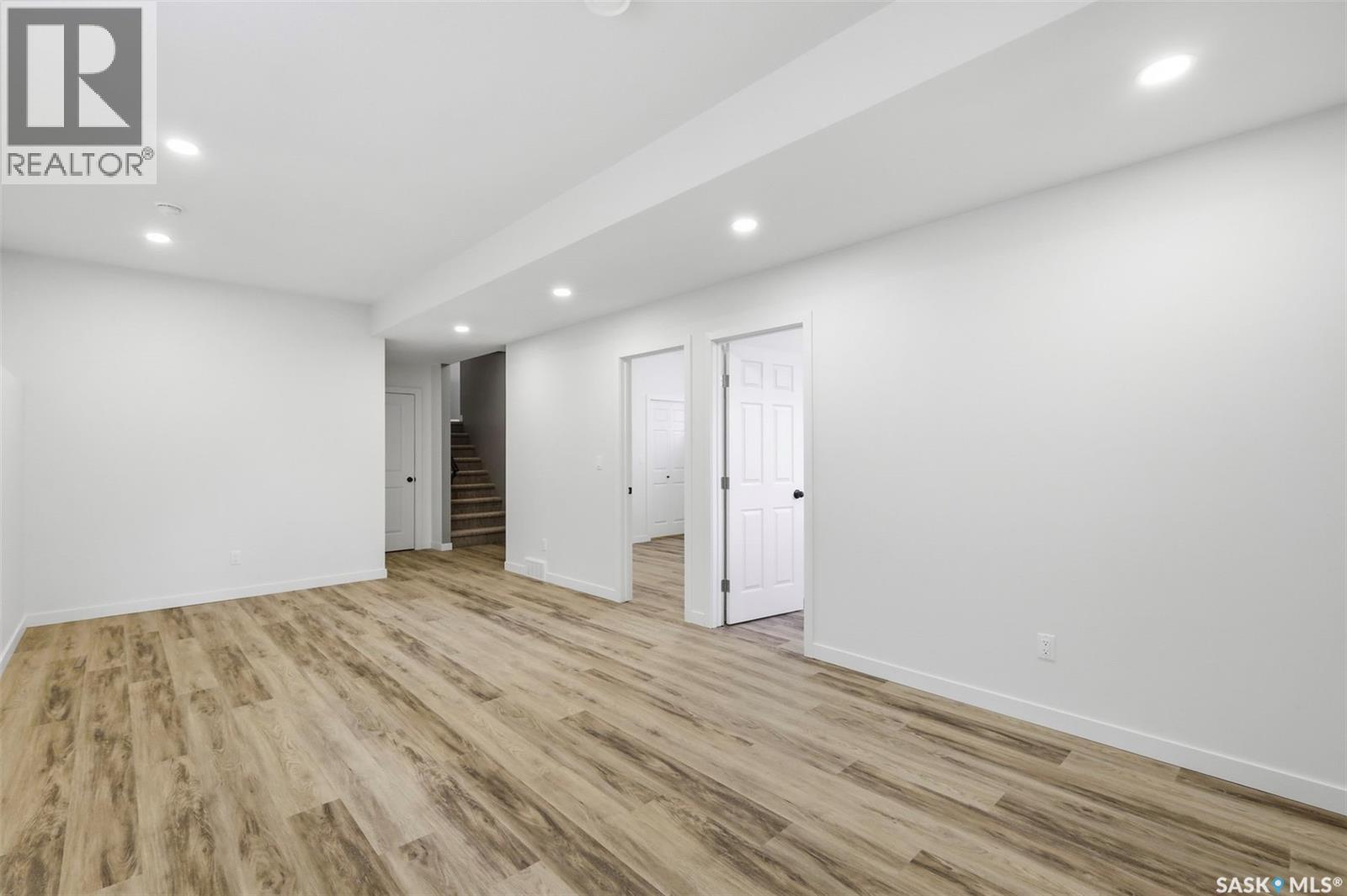 211 Baltzan BOULEVARD - 25
