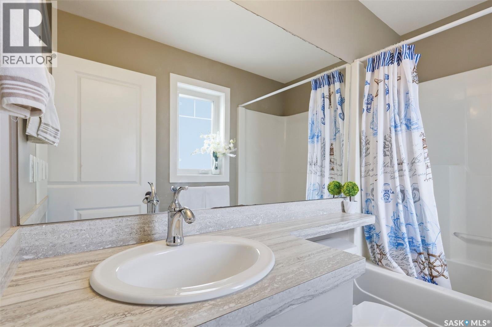 211 Baltzan BOULEVARD - 22