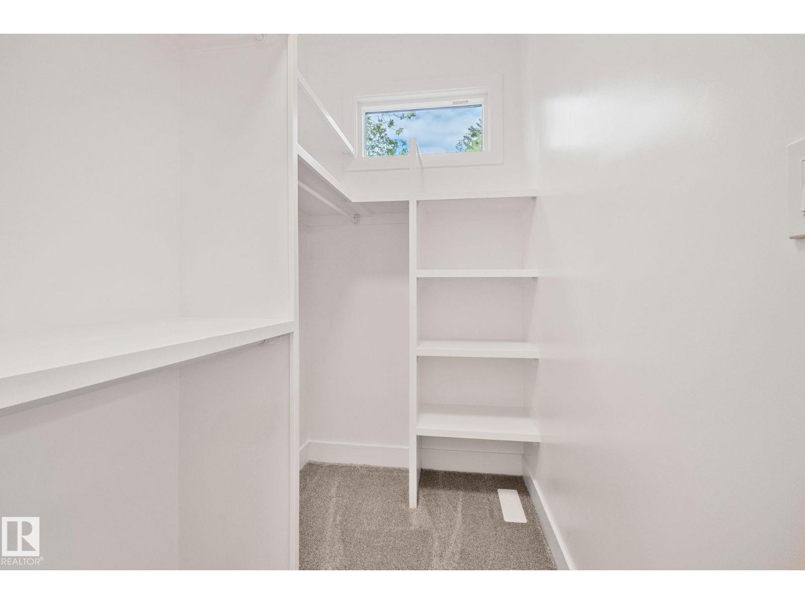 11138 126 ST E NW - 22