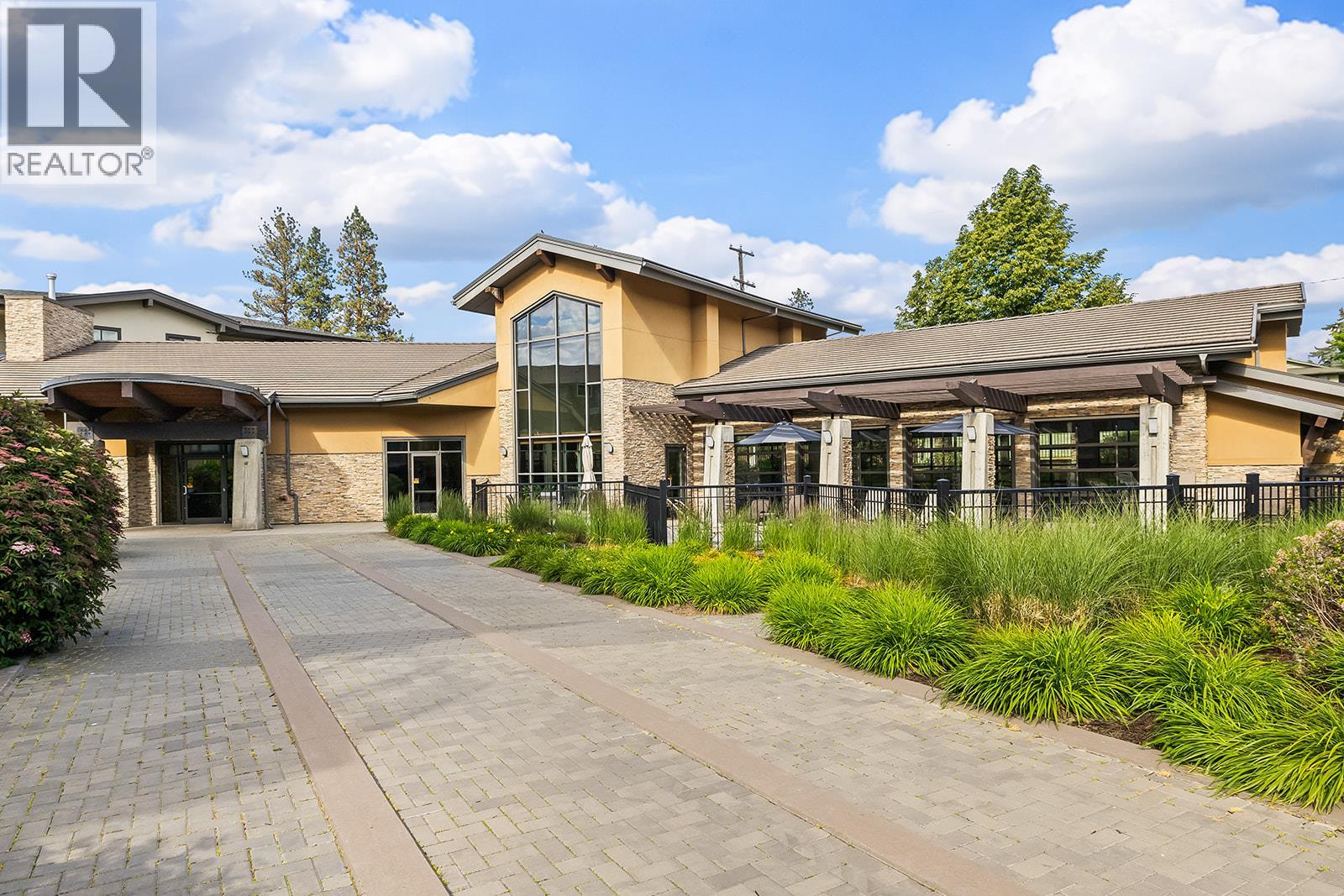 #205 580 Sarsons Road - 35