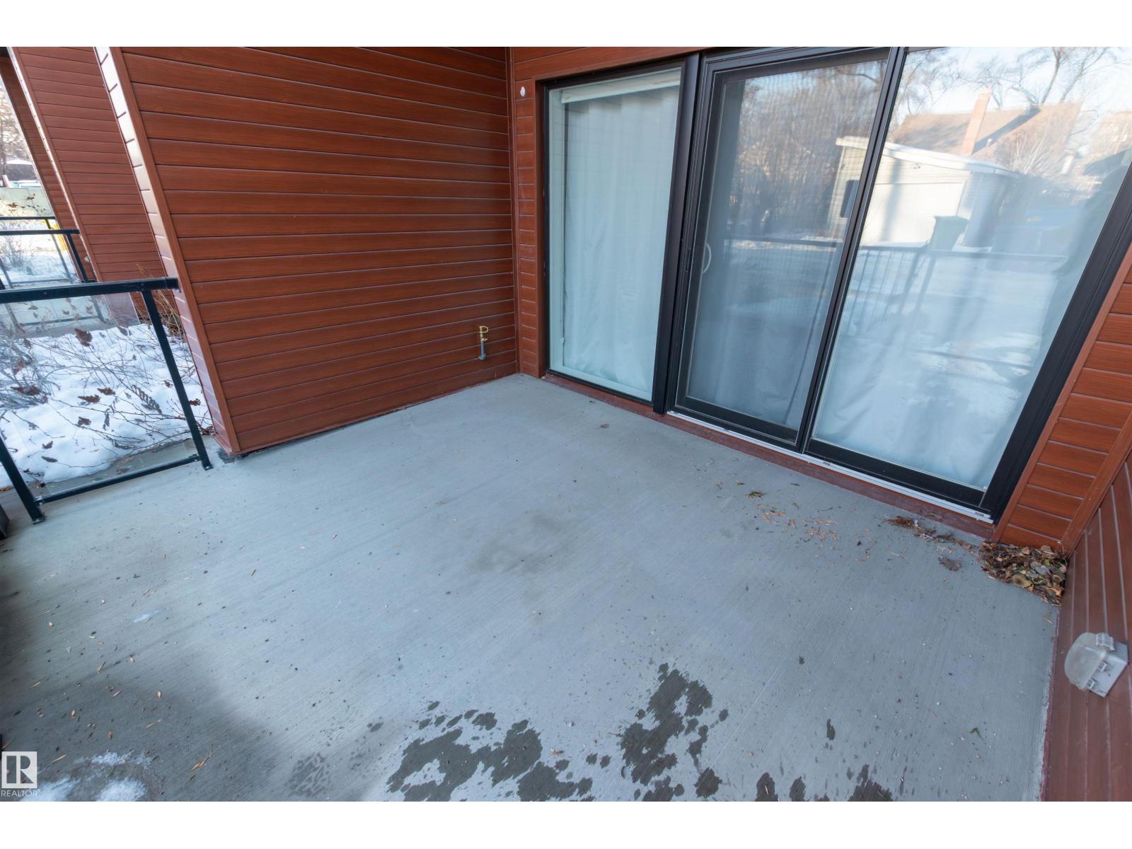 #105 10006 83 AV NW - 20