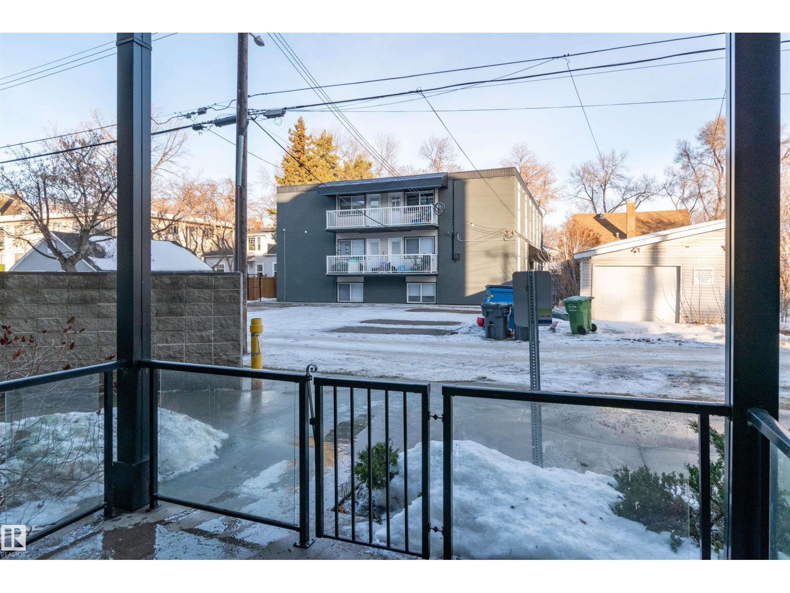 #105 10006 83 AV NW - 21