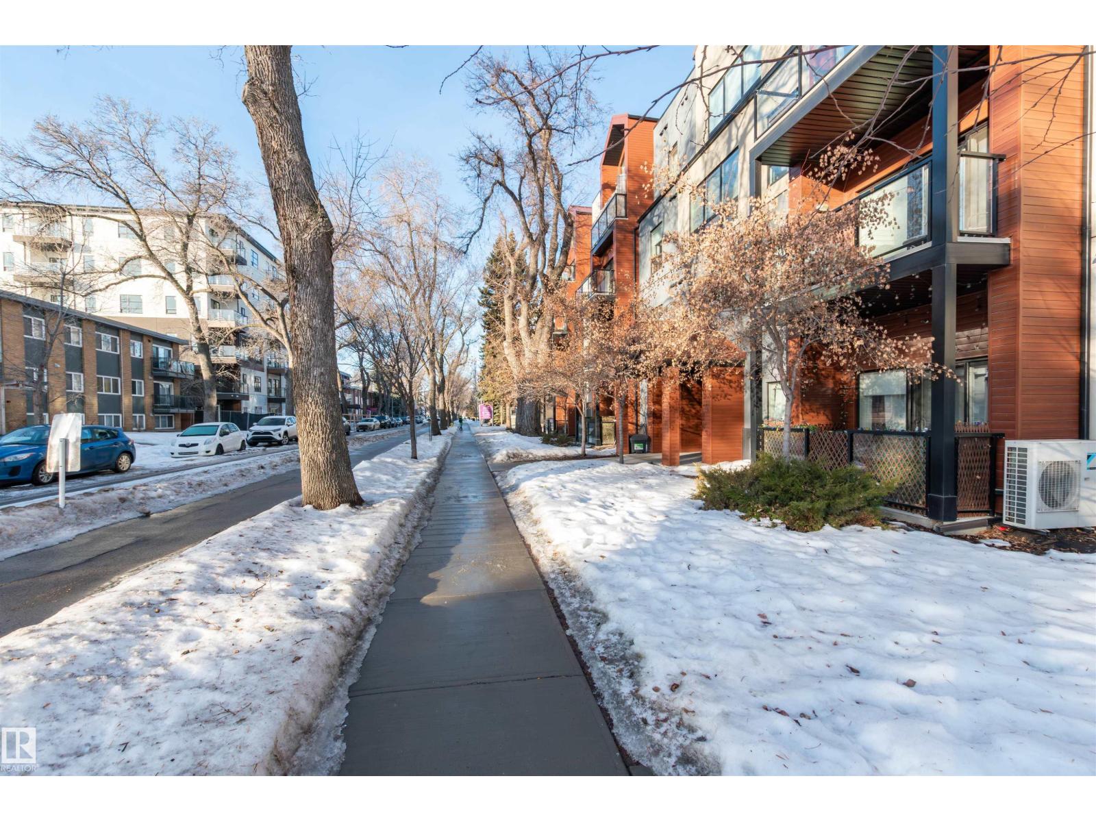 #105 10006 83 AV NW - 27