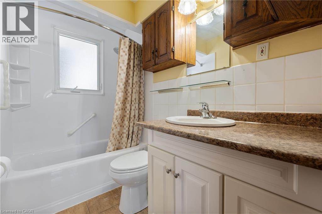 428 FOURTEENTH Street W - 18